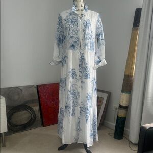 Chic Blue and White Floral Maxi Dress